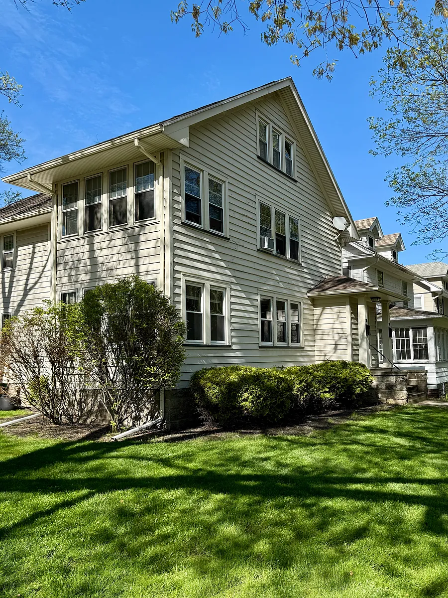 Building Photo - 10 Merwin Ave
