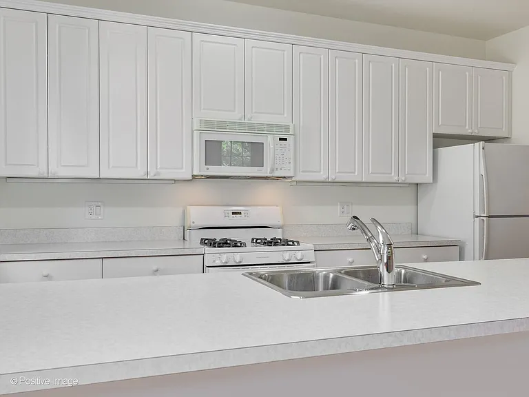 2336 W Palmer St #2 — Photo 9