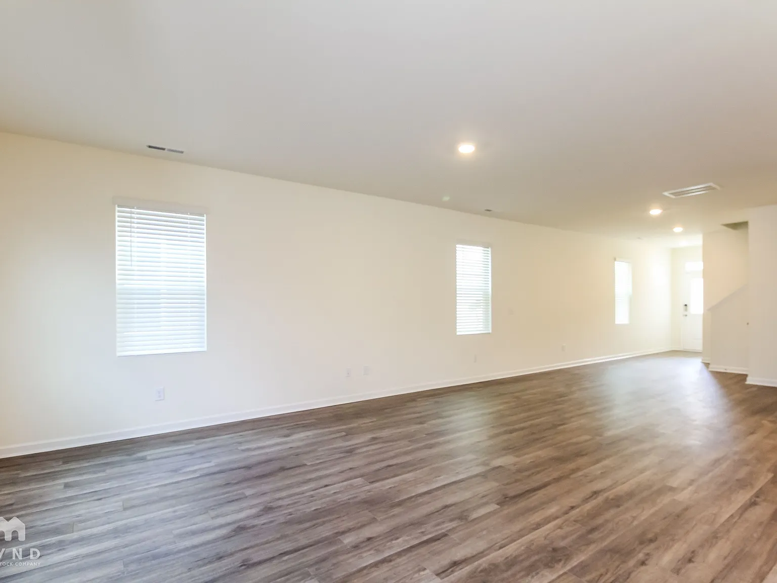 3 bed, 2.5 bath, 2186 sqft, $2,499 — Photo 4