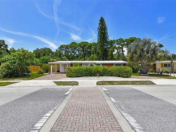 3rd image of 2530 Gulf Gate Dr
