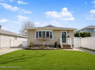 166 Ogorman Ave, Staten Island, NY