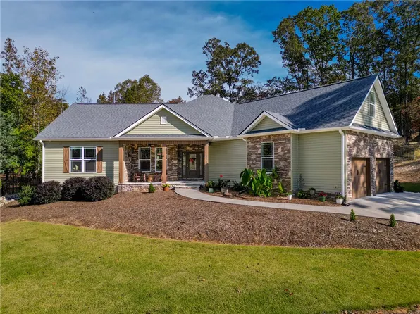 171 Oak Pointe Dr, Seneca, SC 29672