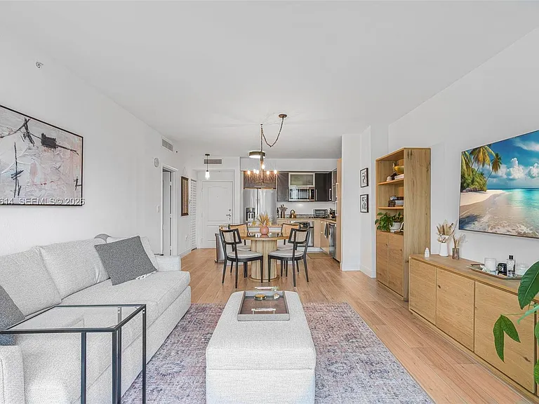 500 NE 29th St #706 — Photo 14