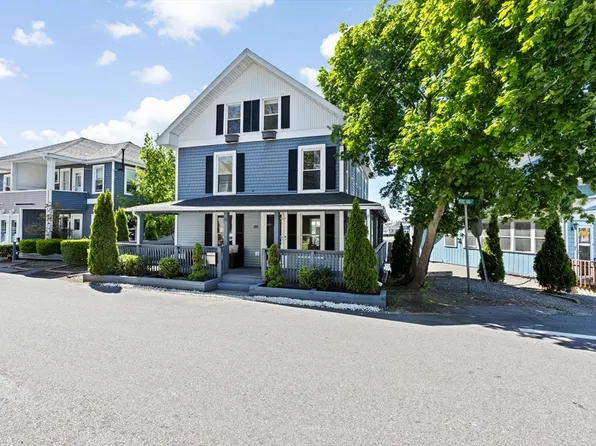 49 Bay St, Hull, MA 02045