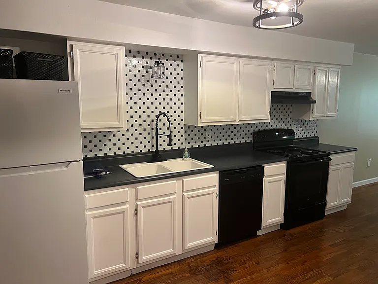 420 Woodward Rd #31 — Photo 4