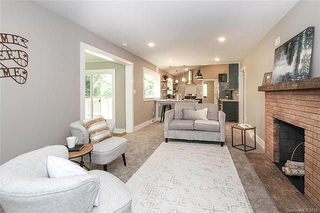 1st image of 6514 Louglen Cres