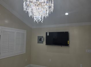 700 W Beach Ave, Inglewood, CA 90302