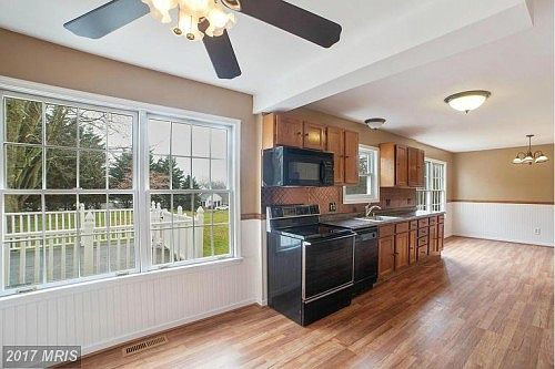 2nd image of 2327 Northcliff Dr