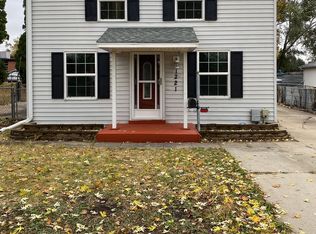 1221 E 25th St, Des Moines, IA 50317