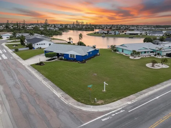 1810 Milford Cir, Sun City Center, FL 33573