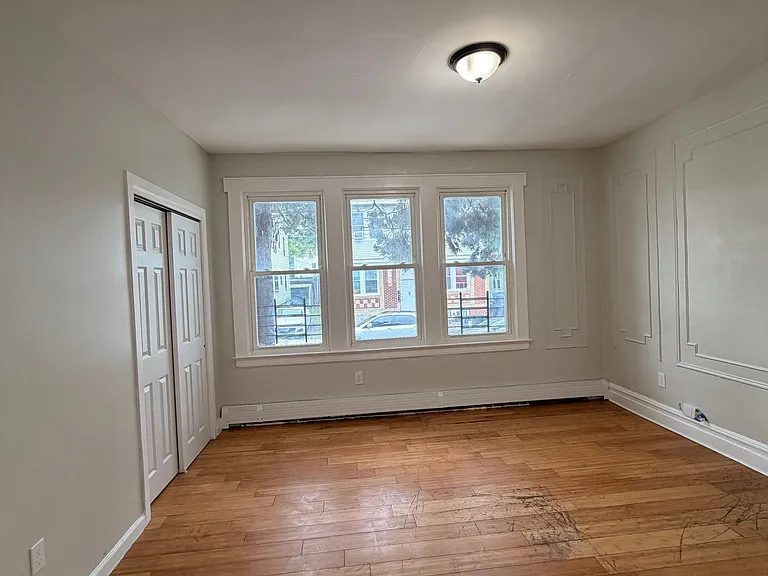 46-48 Underwood St #1A — Photo 5