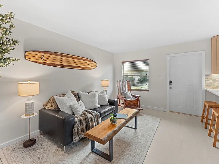130 Roosevelt Ave #1-7 — Photo 8