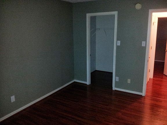4th image of 1065 Williamsburg Way