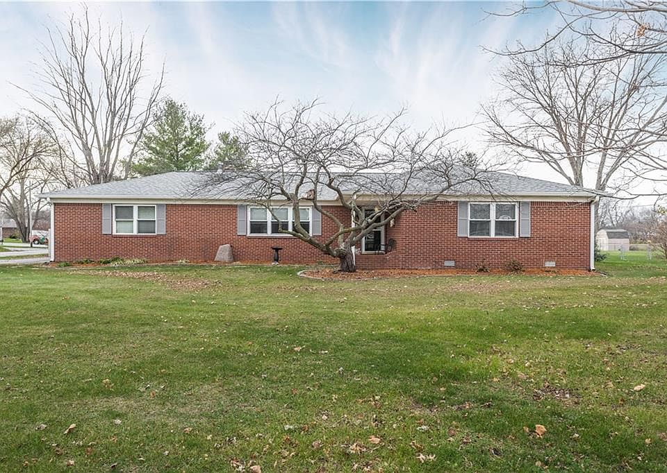 2nd image of 7980 Cedar Dr