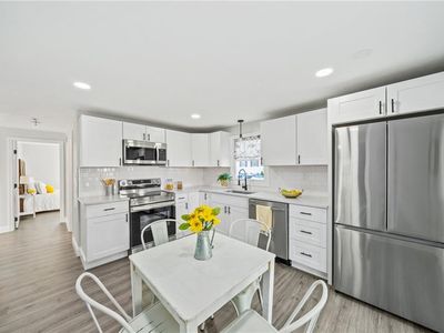 2 Plant St, Cumberland, RI, 02864