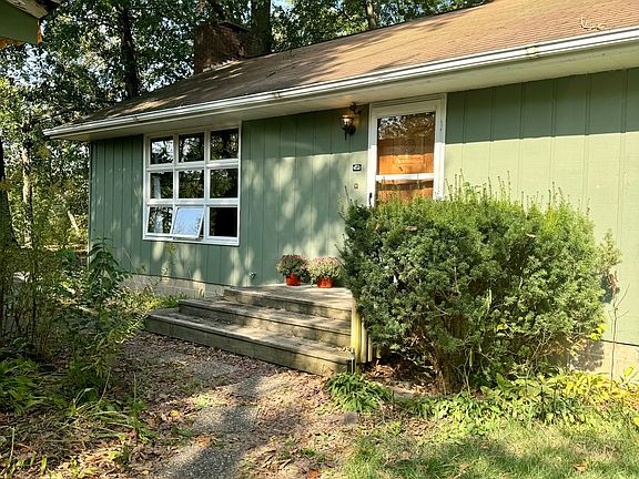 2nd image of 1630 W Spring St