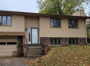 7624 Wirt St, Omaha, NE 68134