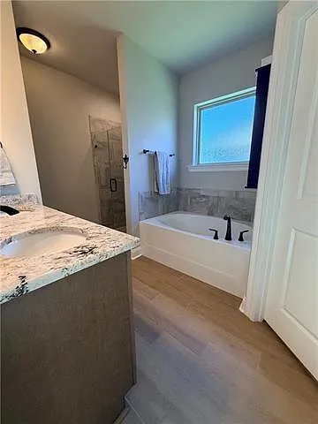 210 Hidden Cypress Dr — Photo 10