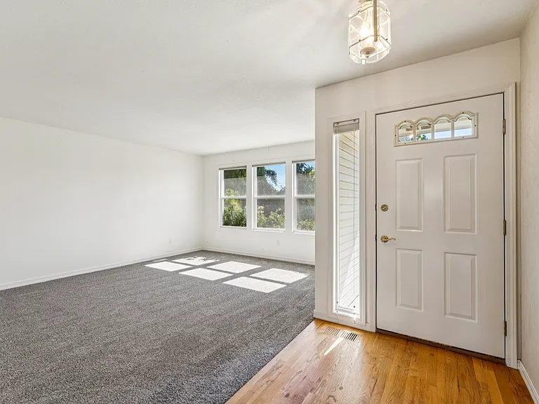 24963 Fox Ridge Dr — Photo 46