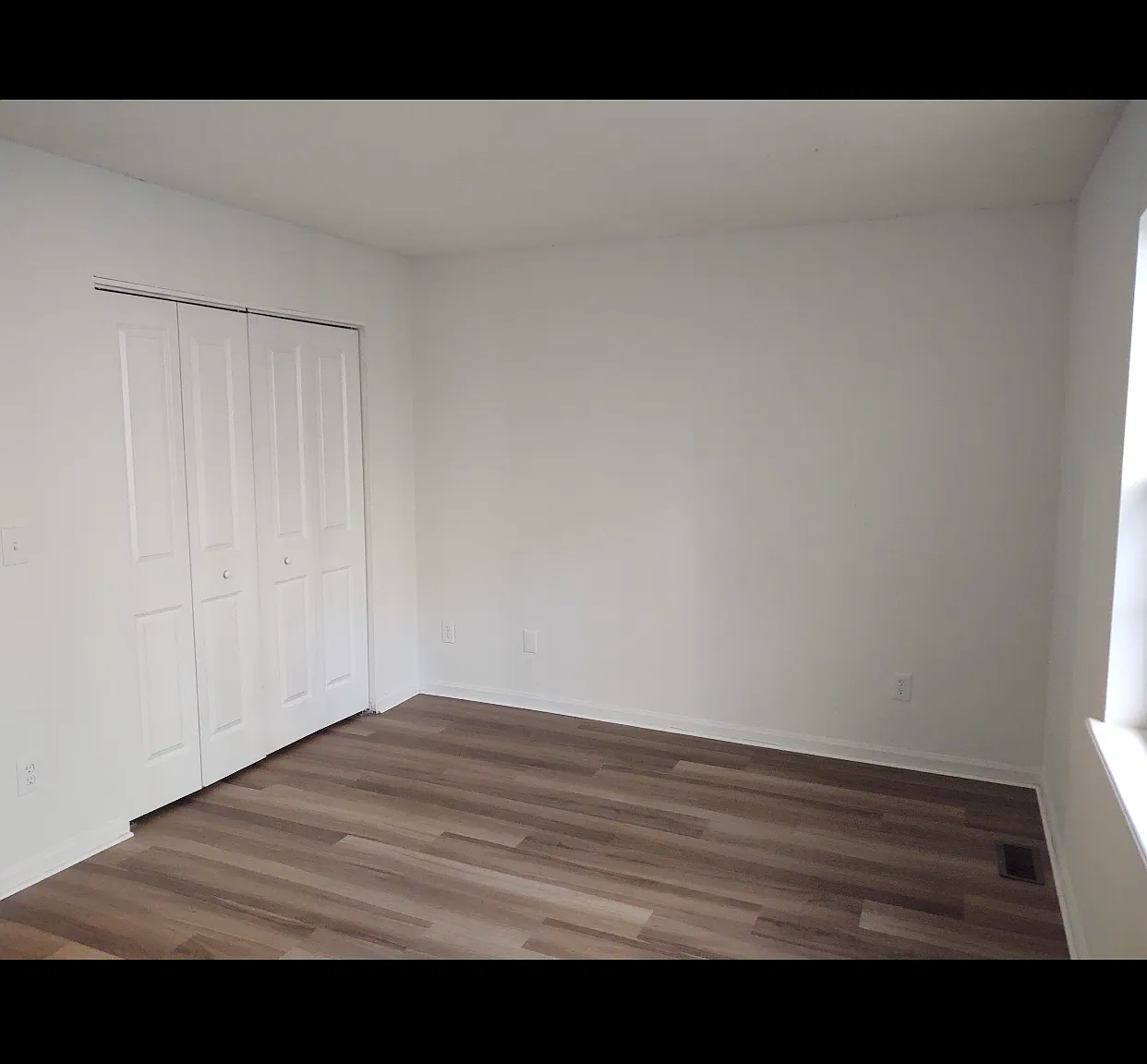 2 bed, 1.5 bath, 980 sqft, $1,150 — Photo 1