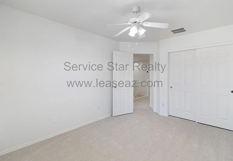 1554 E Elgin St — Photo 14