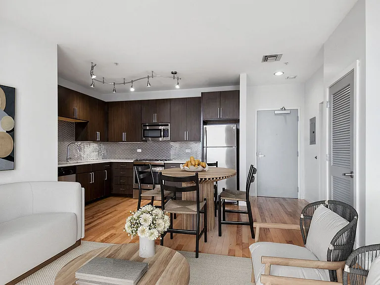 The Strand Apartments — Photo 20