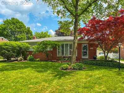 22900 Frederick Ave, Farmington, MI, 48336