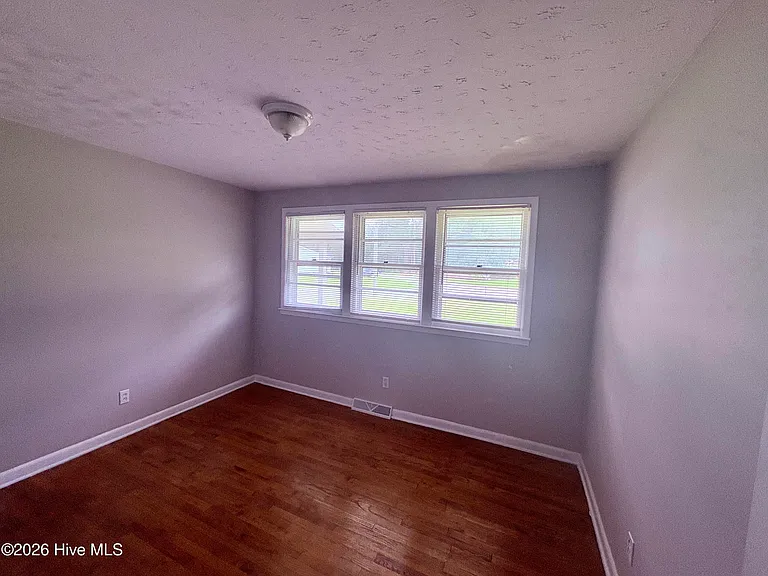 406 Forest Grove Ave — Photo 16
