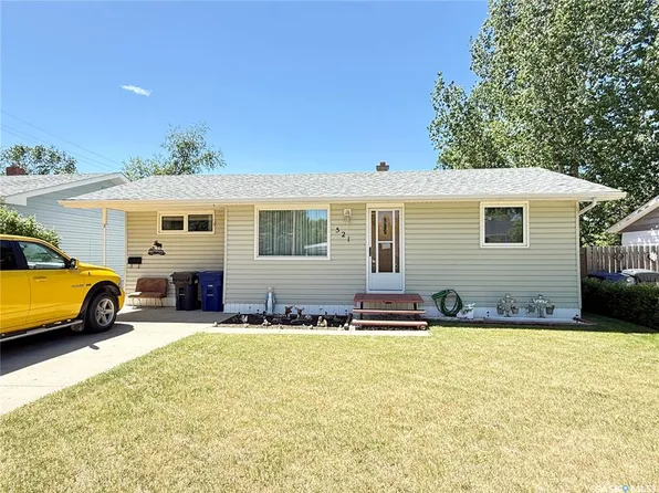 521 Elizabeth STREET, Weyburn, SK S4H 1S5