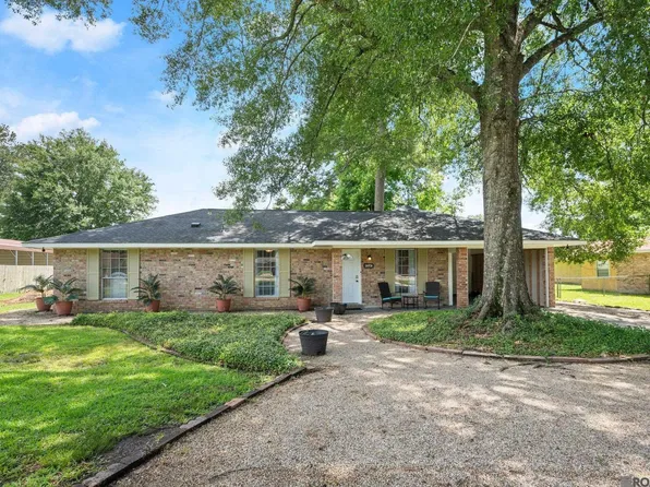 16936 Pernecia Ave, Greenwell Springs, LA 70739