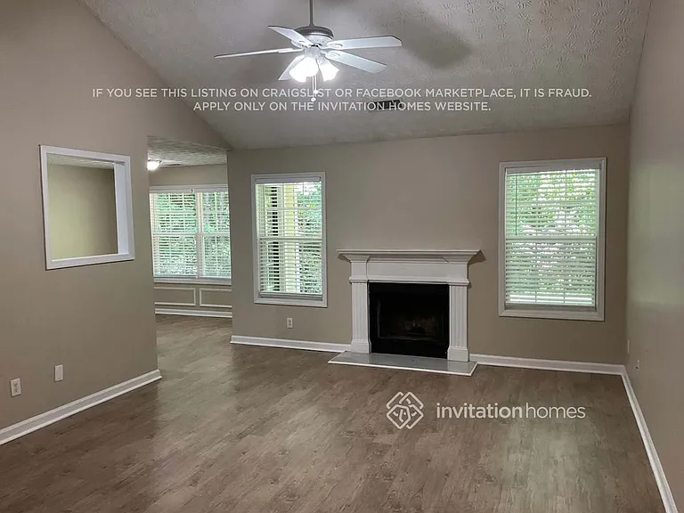 898 Kendall Park Dr — Photo 3