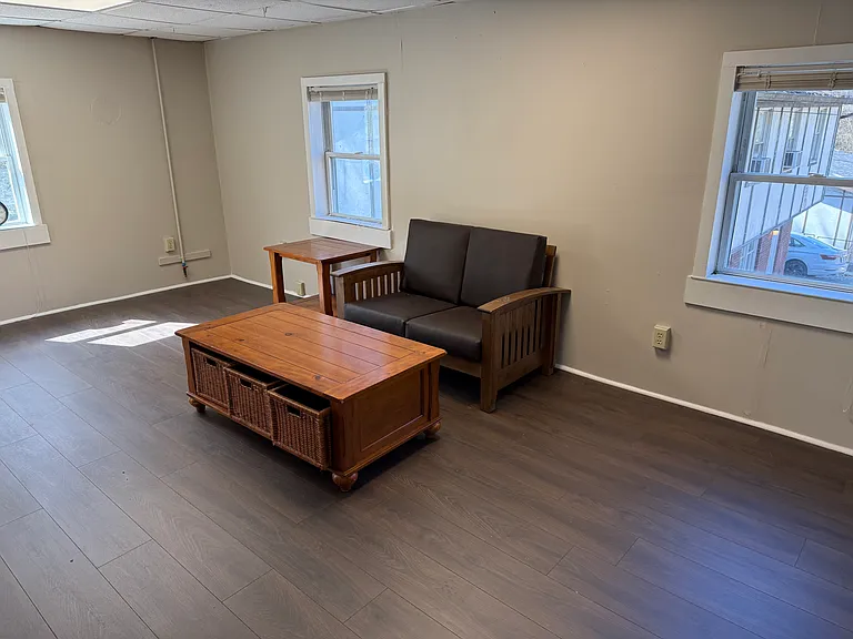 224 Cornell Ave #1/2 — Photo 4