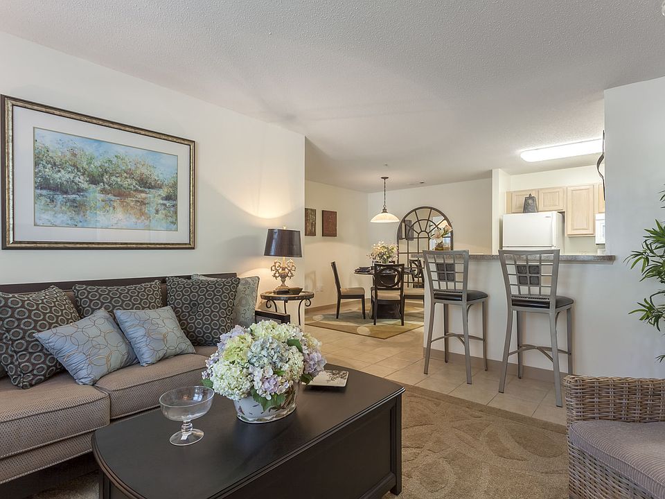 Open Floorplans Great for Entertaining Friends and Family
