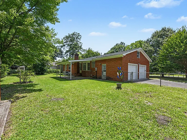 130 Sandtrap Rd — Photo 30
