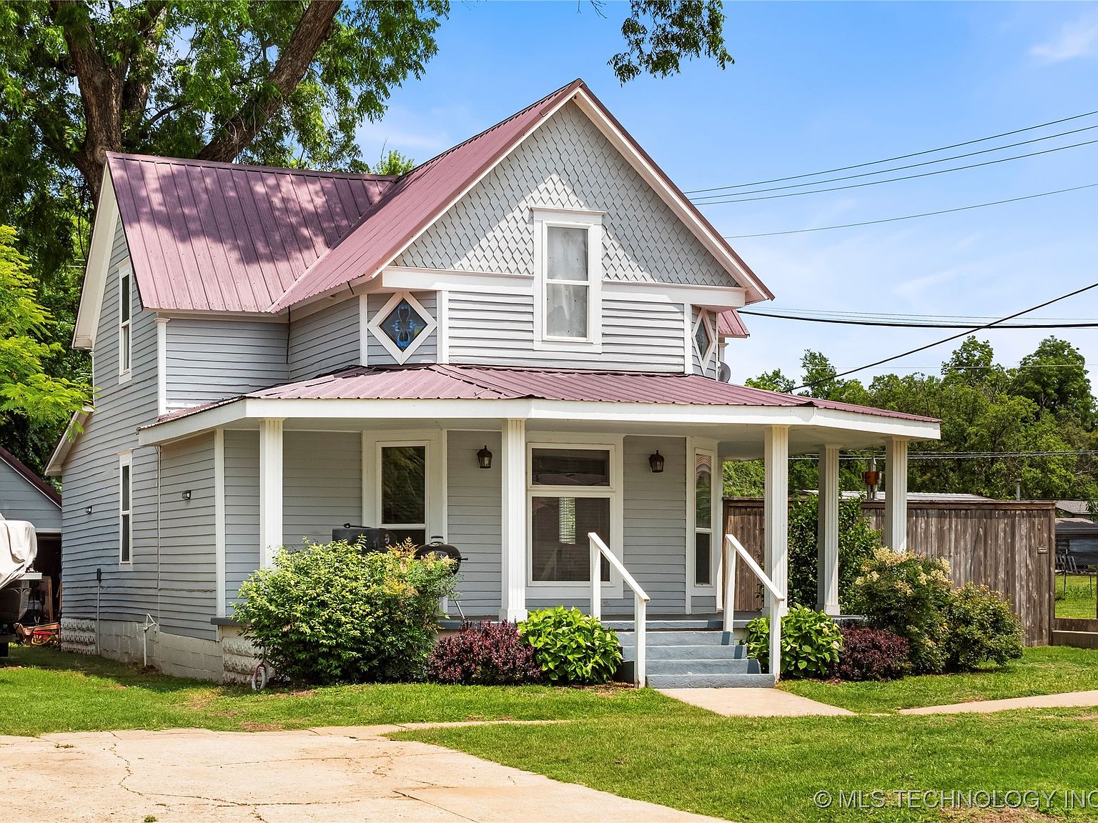 206 W Grand Ave, Tonkawa, OK 74653 | Zillow