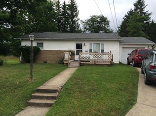 484 Hillview Dr, Morgantown, WV 26505