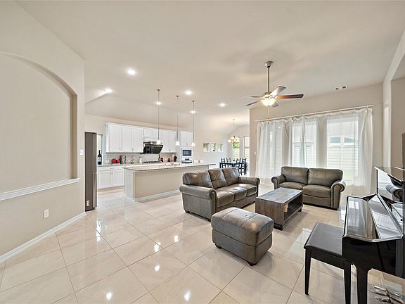 5th image of 2511 Pecan Creek Ln