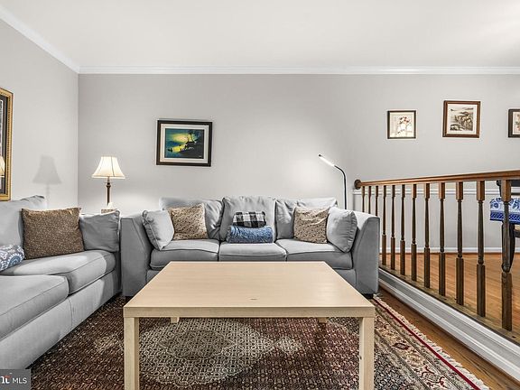 3rd image of 11938 Sentinel Point Ct