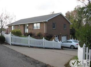 16 Peach Ln, Wheeling, WV