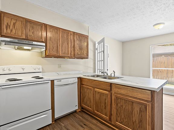4th image of 1117 Rustic Ridge Rd