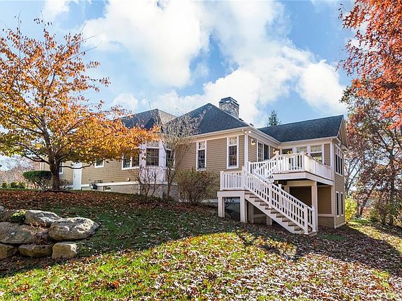 2nd image of 8 Kettle Close