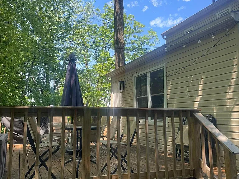 1666 Hemlock Cir — Photo 29