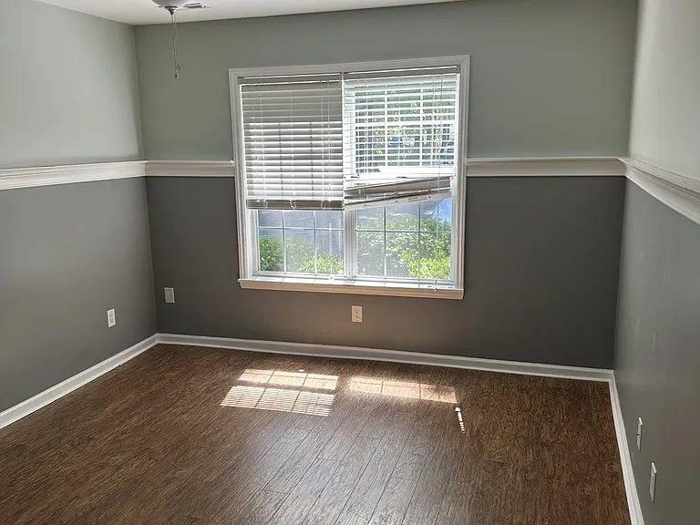 216 McFadden St — Photo 16