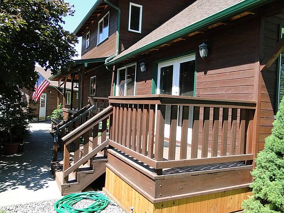 3rd image of 850 Caroline St