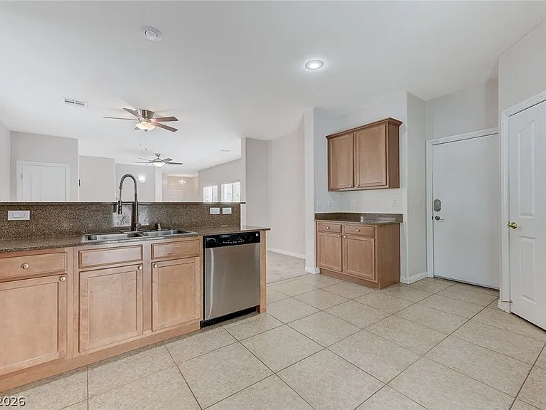 5048 Lower Falls Ct — Photo 17