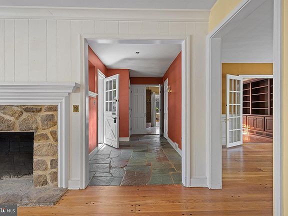 4th image of 103 Browning Ln