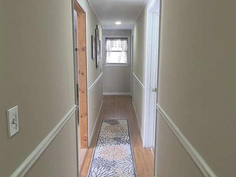 144 Chapman Cir — Photo 18