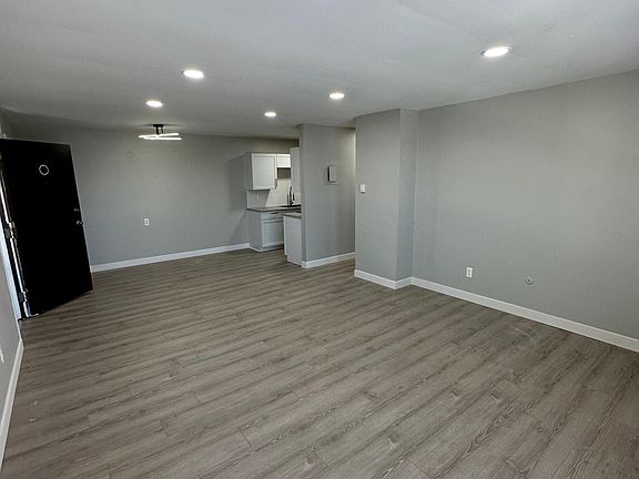 2nd image of 2614 Lovington Dr APT 7