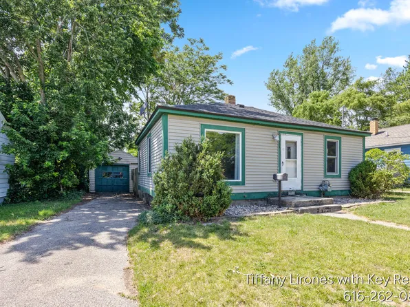 3241 Buchanan Ave SW, Wyoming, MI 49548
