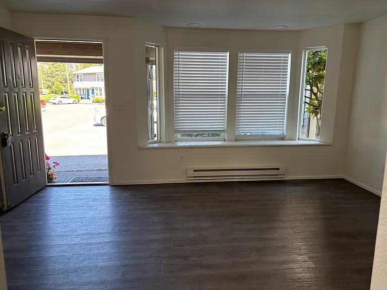 8432 6th Ave #6 — Photo 24